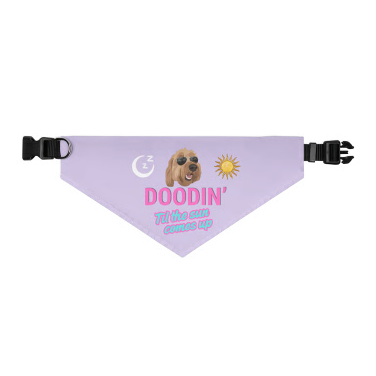 • Funny dog collar bandana
• adjustable dog bandana
• Goldendoodle Collar grey
Gray adjustable dog bandana with funny ‘Doodin’ Til the Sun Comes Up’ slogan featuring a doodle dog graphic wearing sunglasses, adjustable pet scarf collar for dogs, cute trendy pet accessory gift.